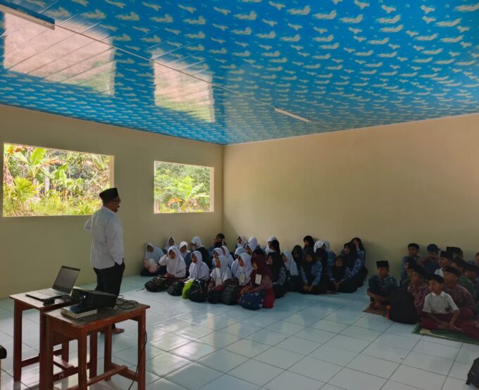 Membangun Karakter di Hari Baru: Komitmen SMPN Satu Atap 1 Salawu Wujudkan Sekolah Aman dan Nyaman